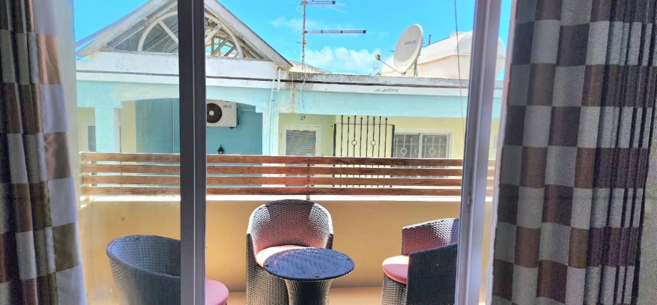 Number 9, 2Nd Floor,Pebble Bay Appartments Grand Baie Esterno foto